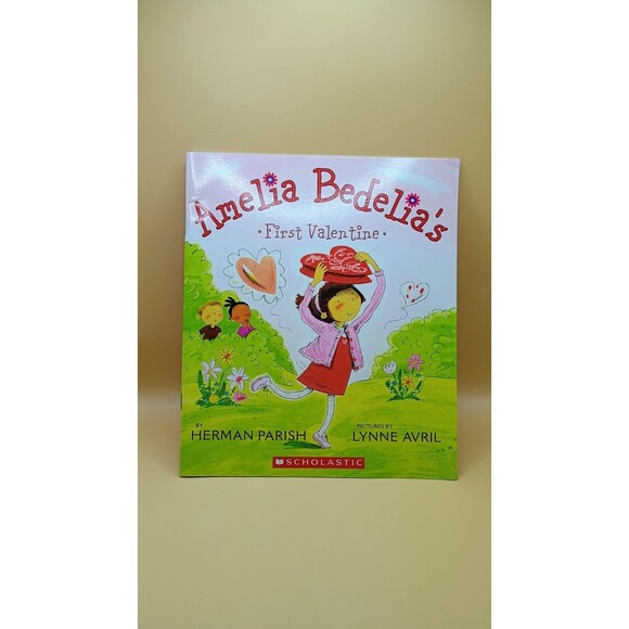 Amelia Bedelias First Valentine - Paperback By Herman Parish - GOOD - Picture 1 of 5
